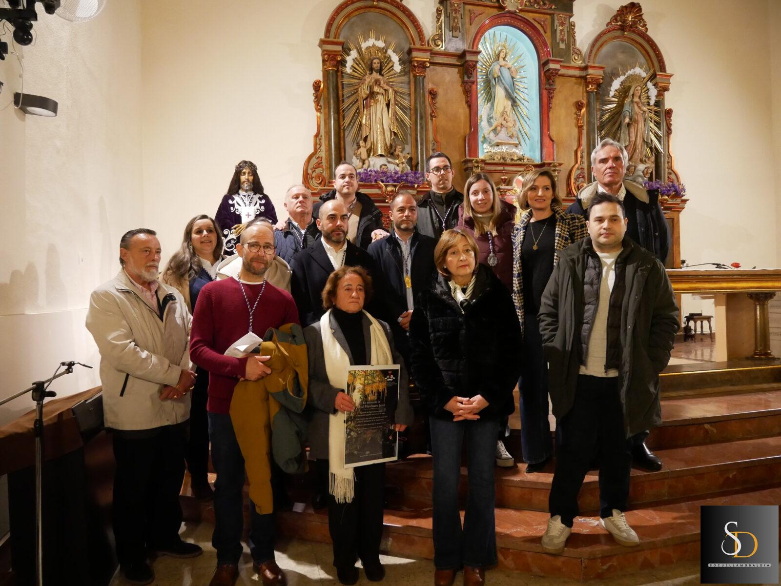 La Cofradía de Jesús Nazareno celebra su misa de Hermandad y suspende el traslado de la imagen por la lluvia
