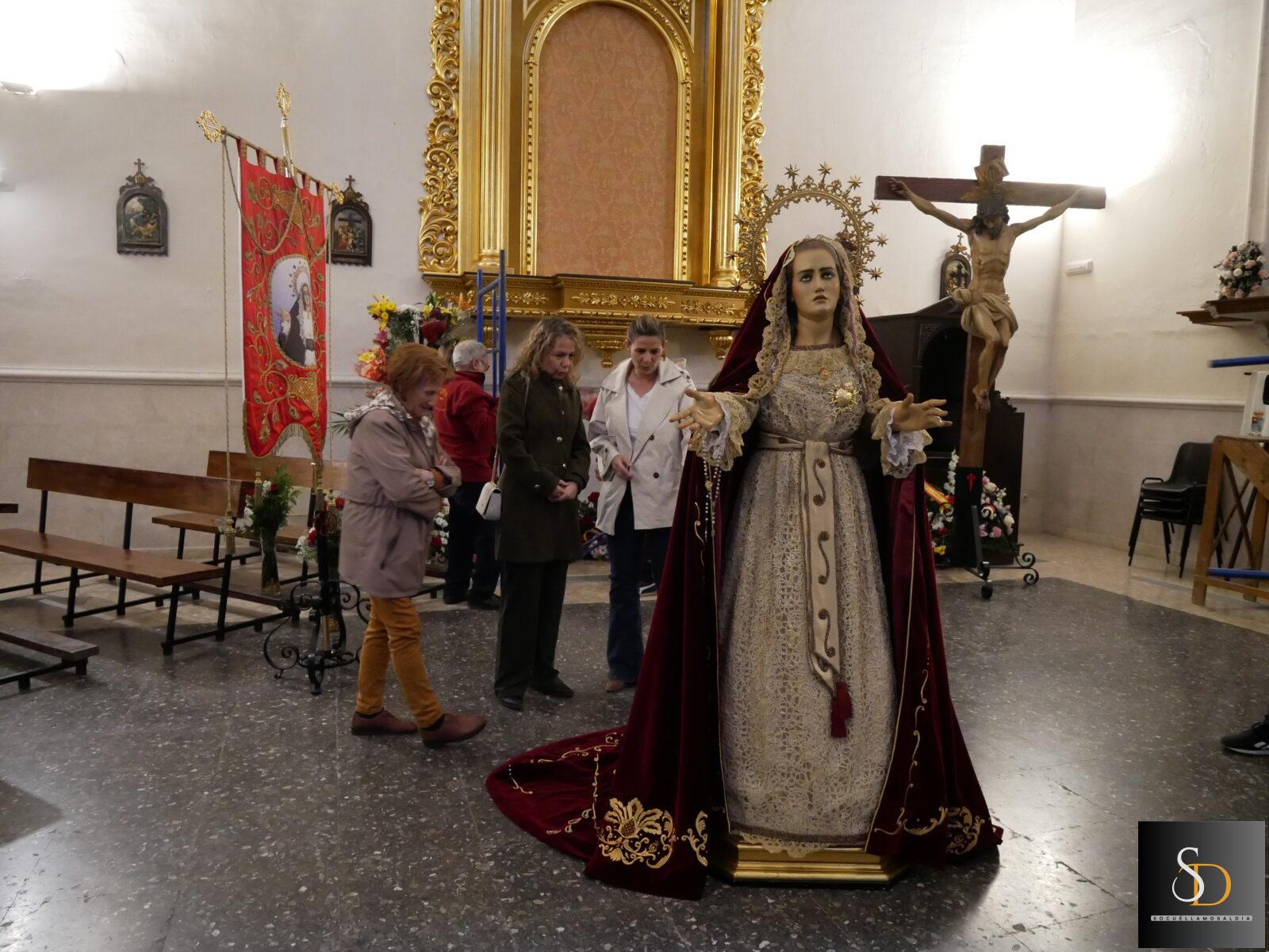 Carolina Agudo visita Socuéllamos y conoce de primera mano los preparativos de la Semana Santa