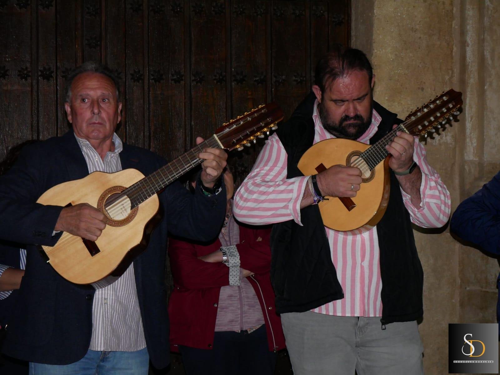Los mayos llenan de tradición y emoción la noche de Socuéllamos
