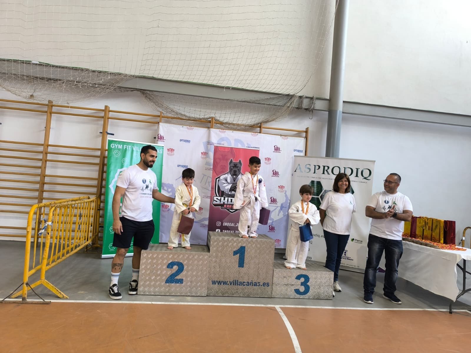 El Club Shogai firma una destacada actuación en el I Torneo de Judo León Sport de Lillo