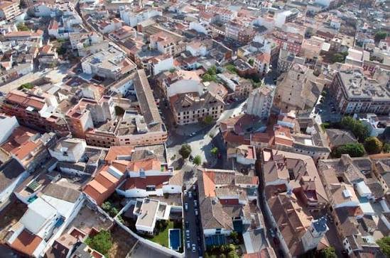 Un trabajador resulta herido tras caerle encima un paquete de 1.000 kilos en Quintanar de la Orden