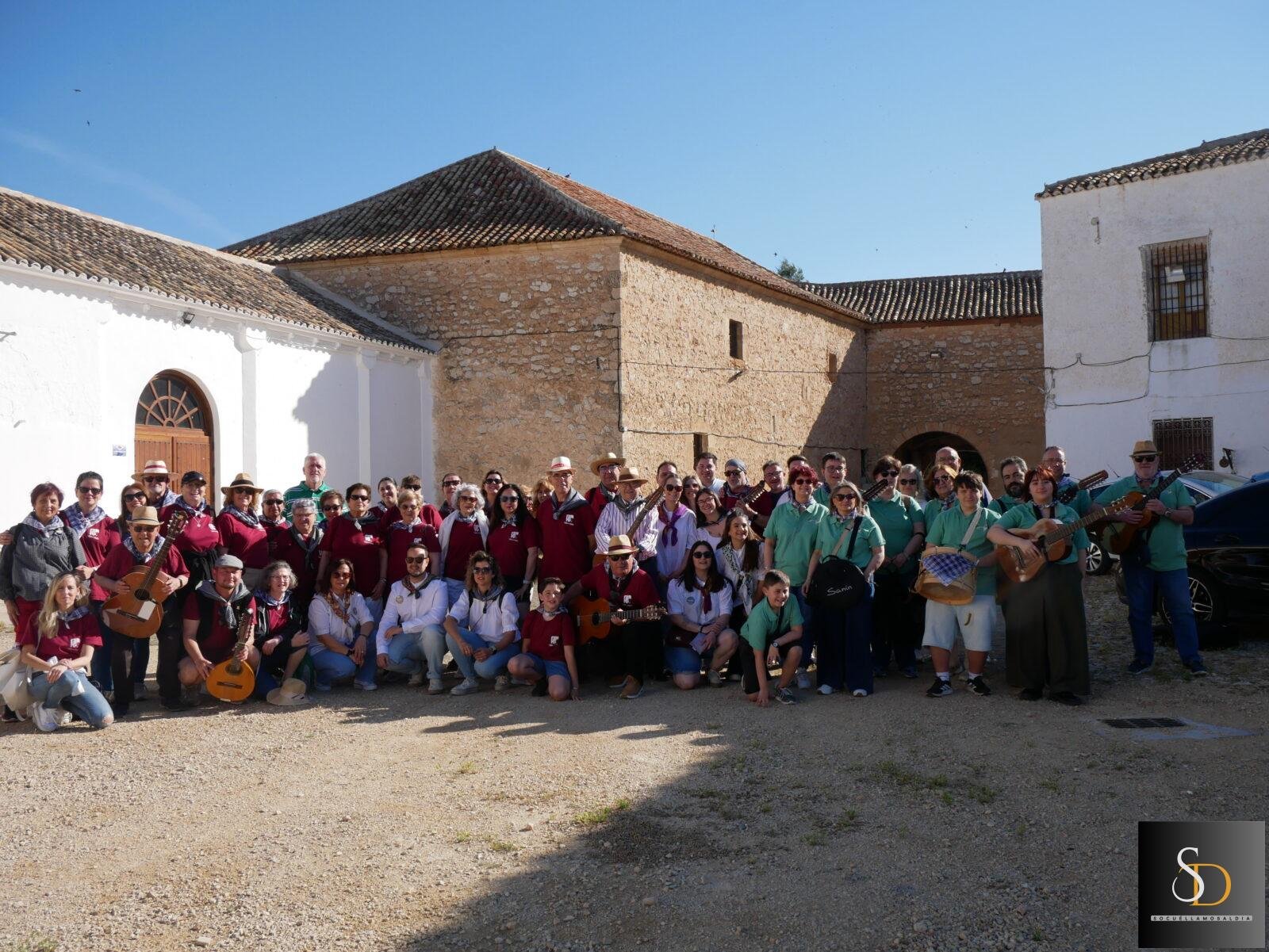 Tradición y convivencia en el estreno del encuentro folclórico VegaFolk