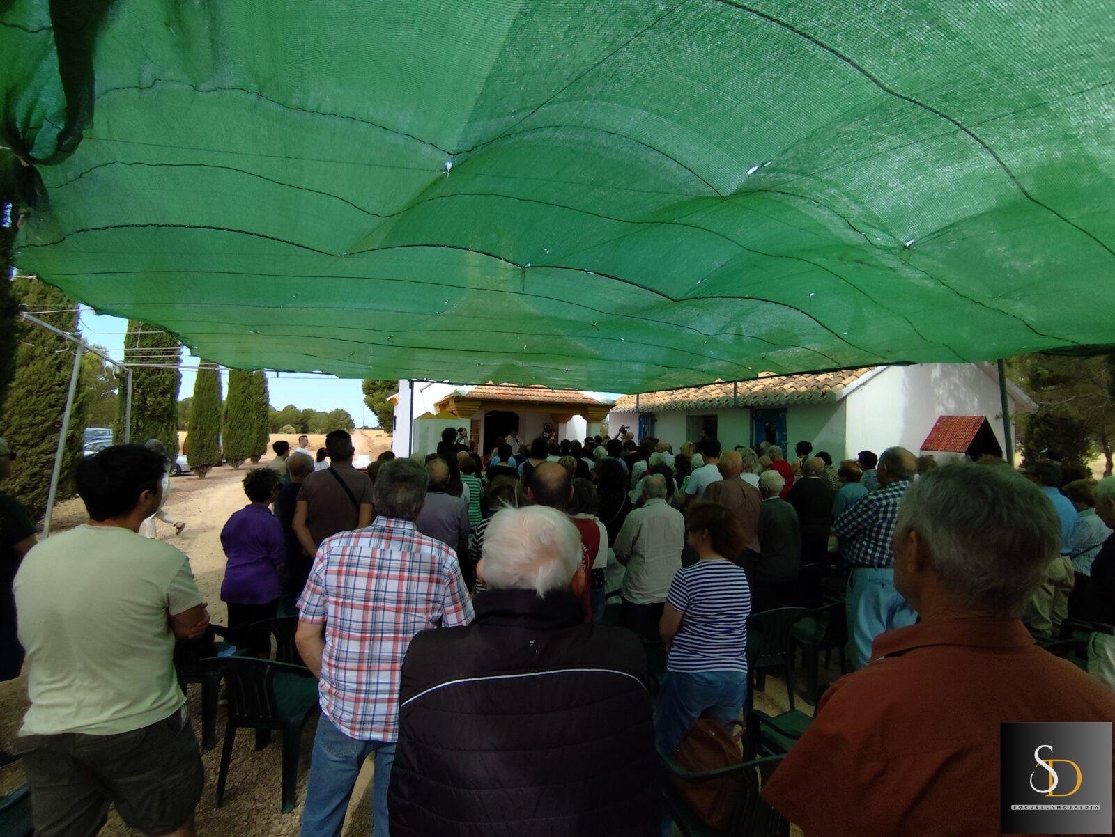 Socuéllamos celebra la tradicional misa de San Antonio en el exterior de su ermita