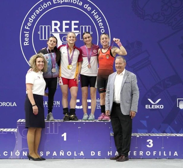 Lorena Vázquez, subcampeona de España absoluta de halterofilia siendo todavía júnior
