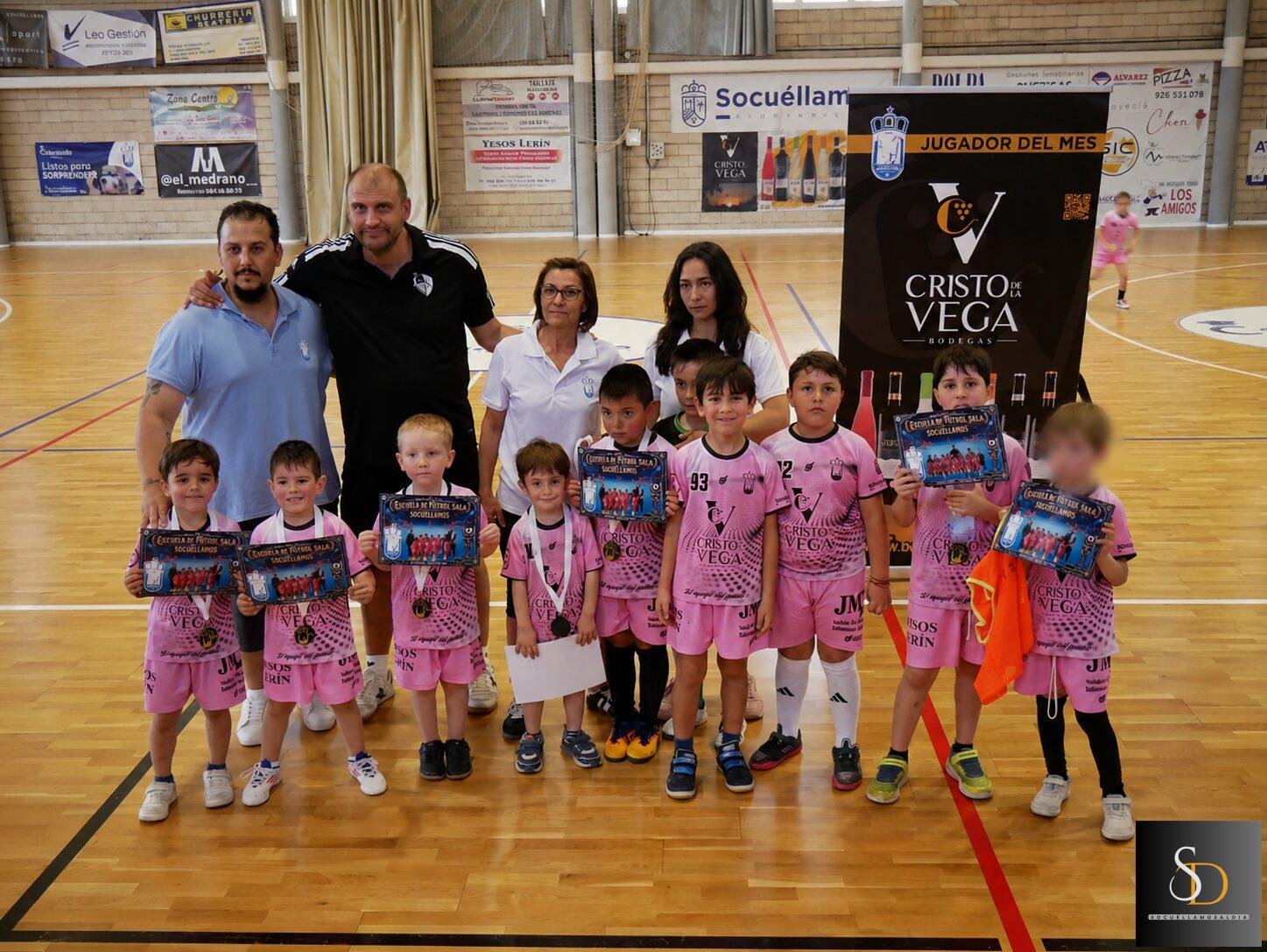 La EFS Socuéllamos celebra la clausura de sus escuelas deportivas con una jornada de convivencia en el Roberto Parra