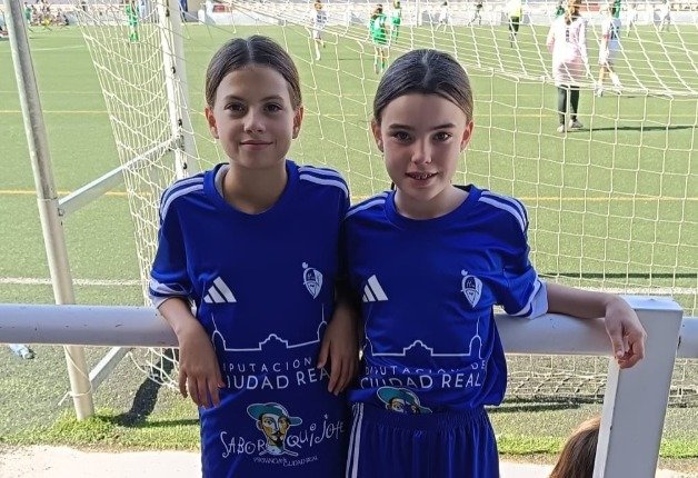 Jimena Muñoz y Julia Raya representan al Cristo de la Vega en la Jornada de Selecciones Provinciales de fútbol femenino